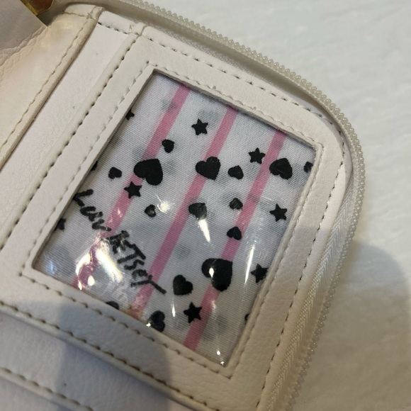 Luv Betsey Johnson Cat Face Wallet With Gold Hardware Hand Carrying Zip Rose - Picture 5 of 7